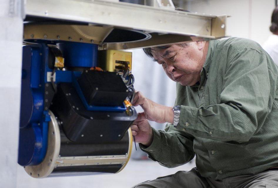 Installing CoSMIR on DC-8