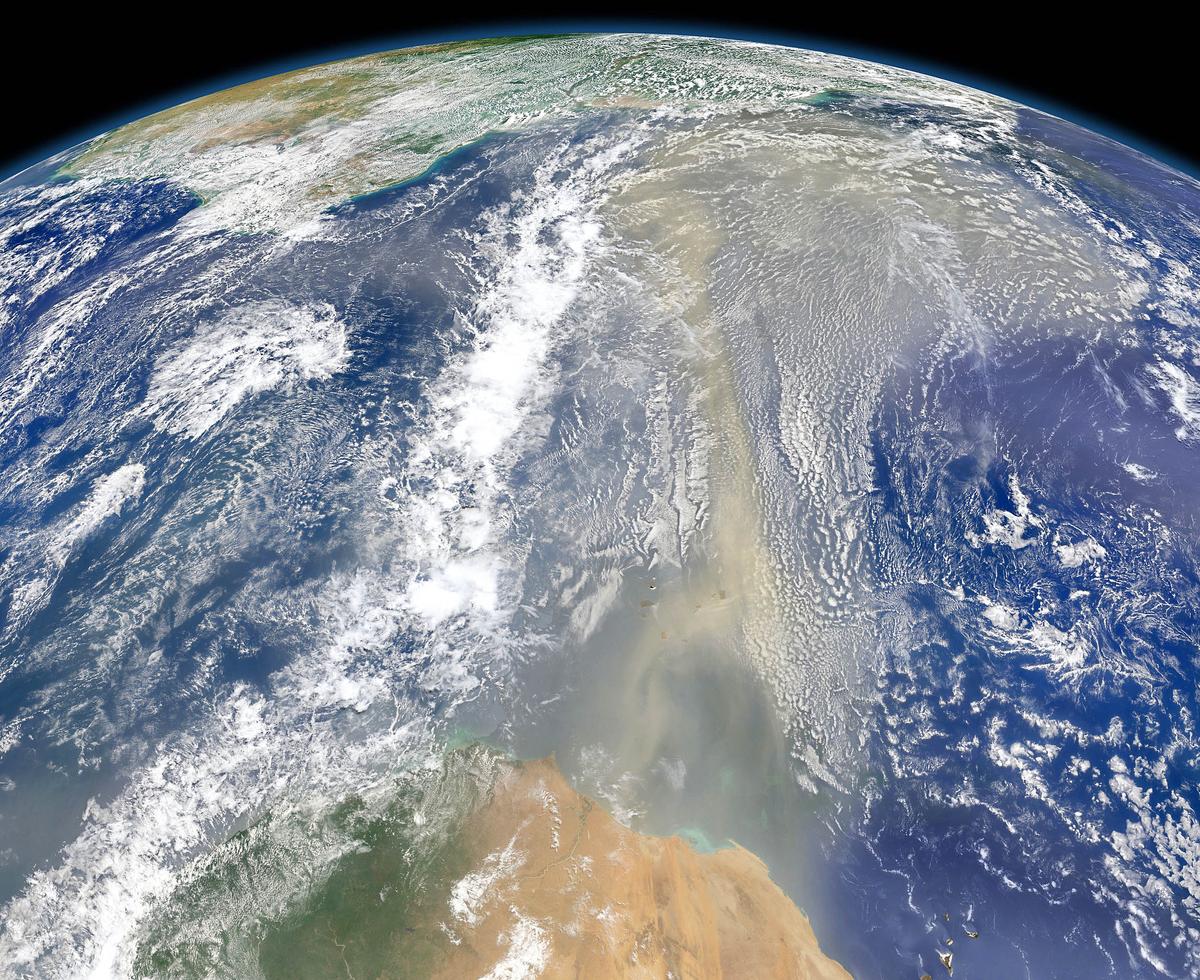 Studying air pollution from space
