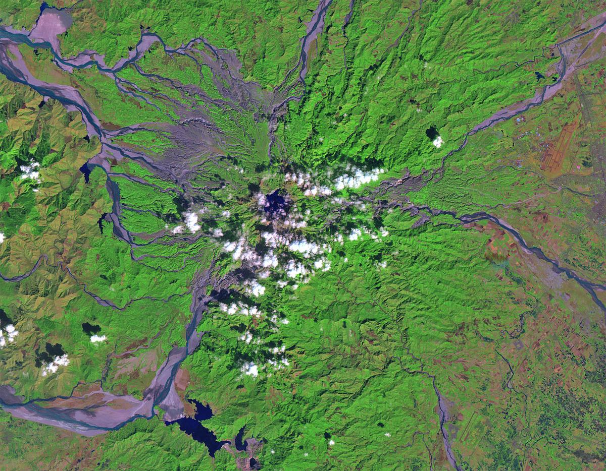 Satellite tour of Mount Pinatubo in the Philippines