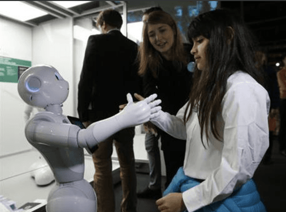 Museum exhibit seeks to cure people of their fear of robots