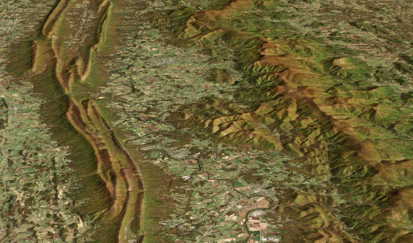 Parallel ridges across the Virginia border