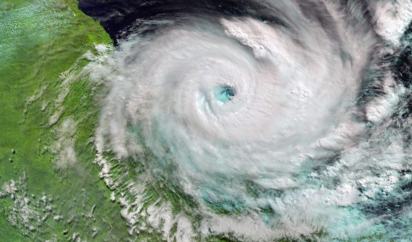 Cyclone Debbie slams into Australia