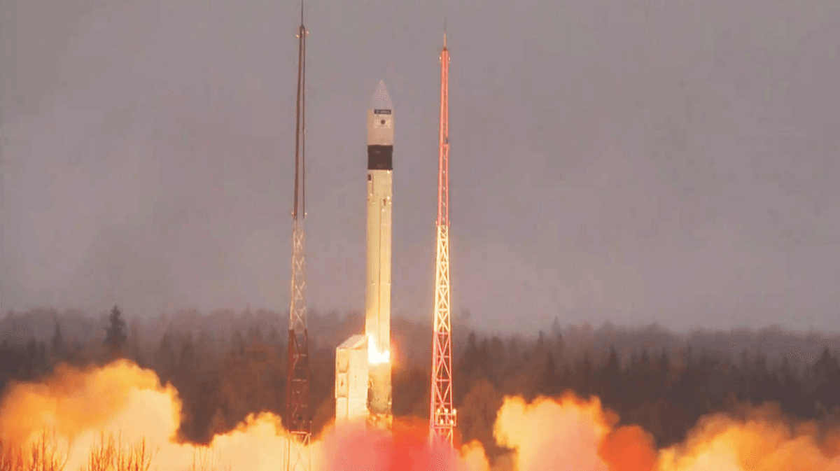ESA launches the Sentinel 5-P satellite to monitor air pollution