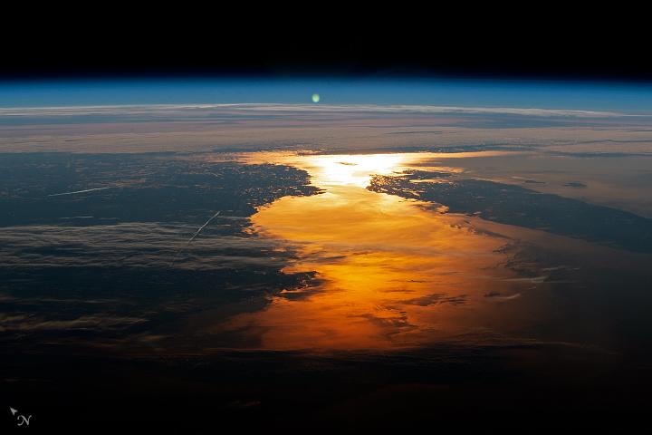 2018/08/ISS056-E-77502_front.jpg
