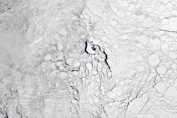 ICESat-2 detects ice elevation differences within centimeters