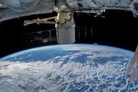 The Horizons mission in thousands of images