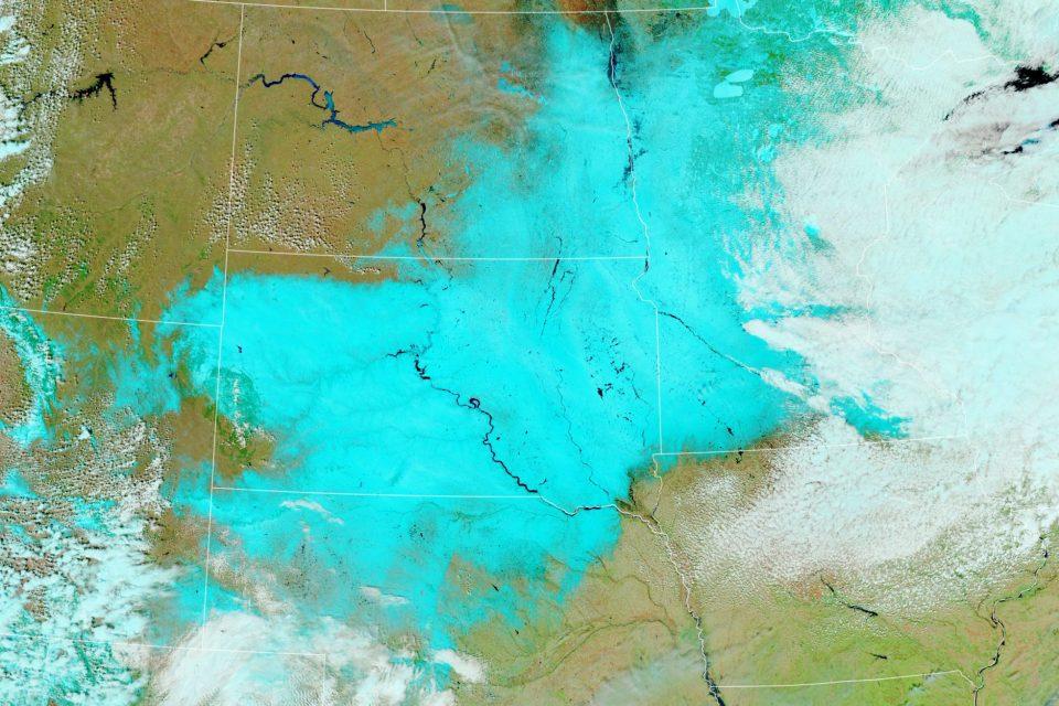 Bomb cyclone strikes the Upper Midwest