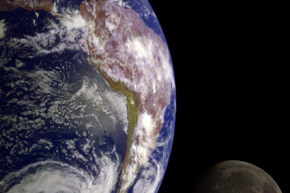 Incredible shot of the Earth and the moon
