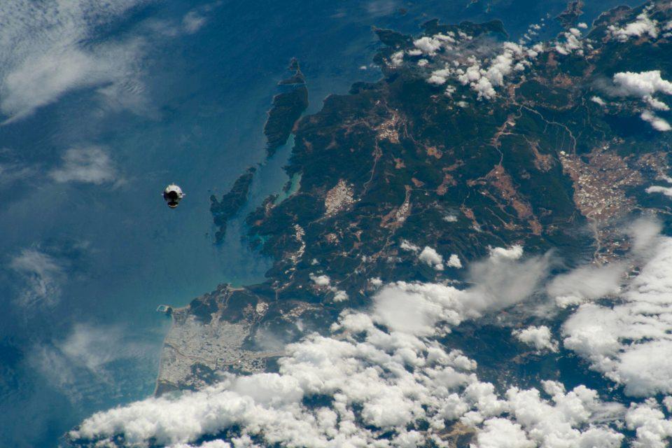 SpaceX arrives at International Space Station