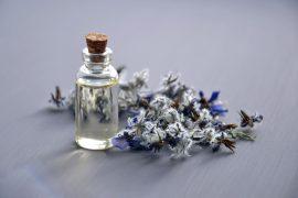 2020/06/cosmetic-oil-3164684_1920.jpg