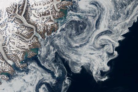 greenlandseaice_oli_2020185_lrg.jpg