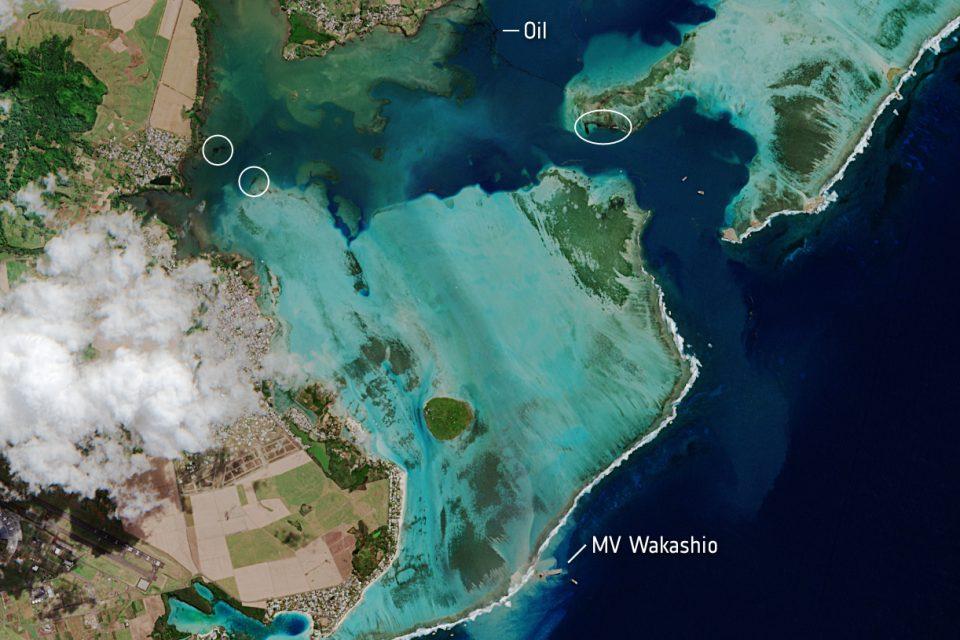 Oil spill near Mauritius becomes an environmental disaster