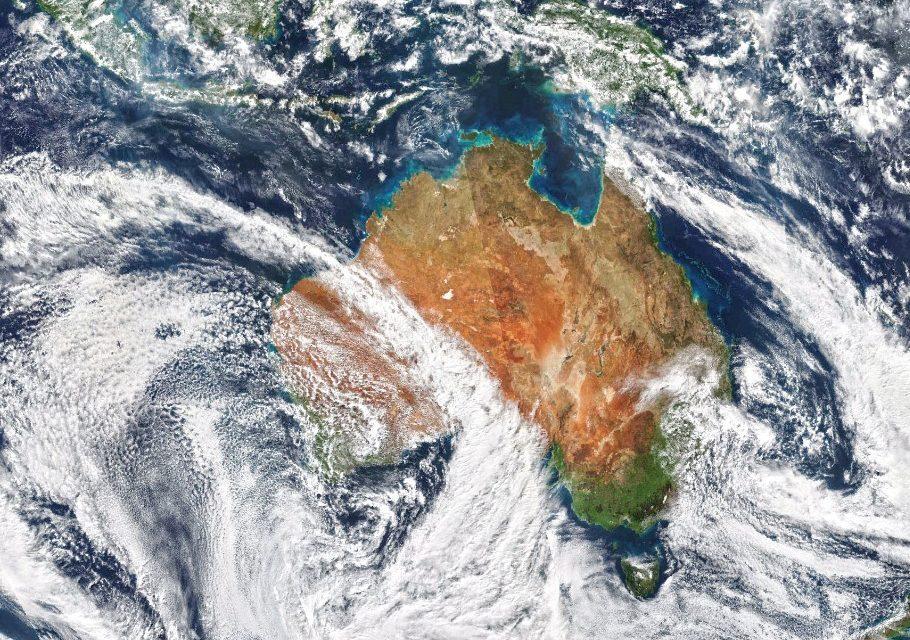 Simultaneous atmospheric rivers over Australia