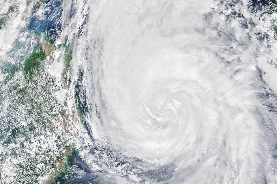 Typhoon Maysak reaches the Korean Peninsula