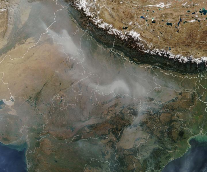 Smoke hovers over northern India during post-harvest fires