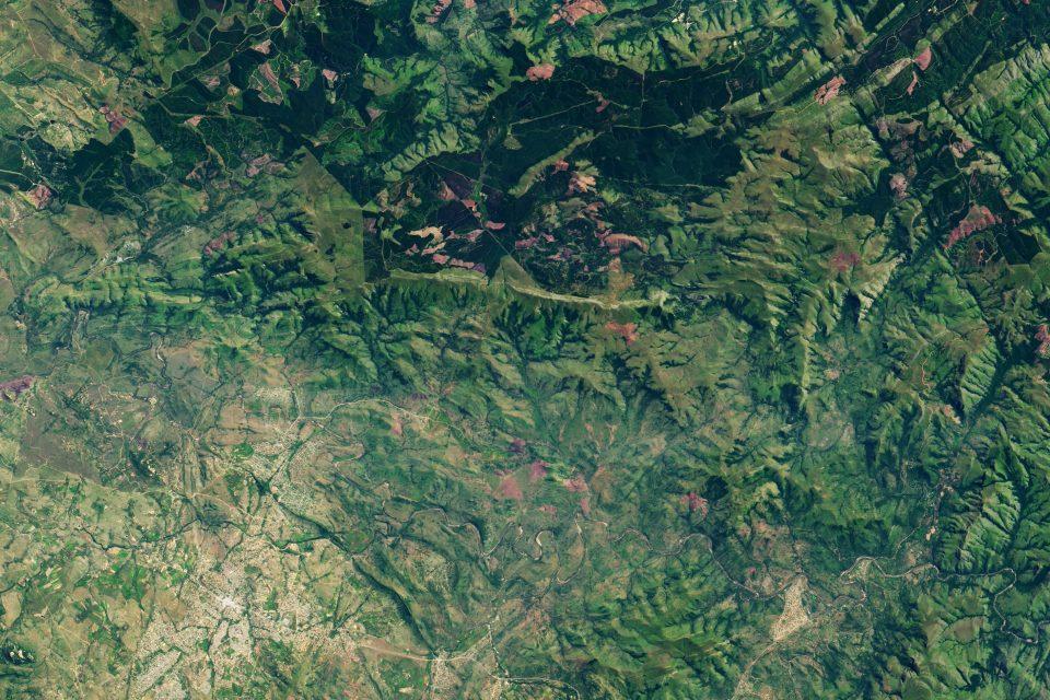 Some of Earth's oldest rocks in the Barberton Makhonjwa Mountains