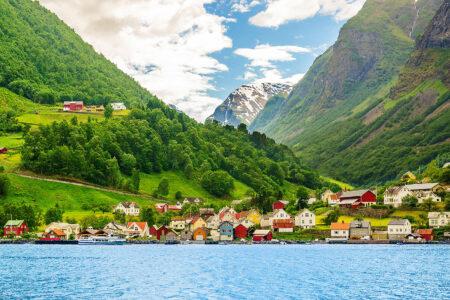 A,Lots,Of,Little,Colorful,Traditional,Norwegian,Houses,Near,The