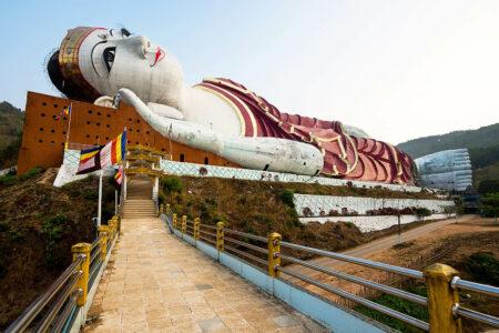 Win,Sein,Taw,Ya,,The,Largest,Reclining,Buddha,Image,In