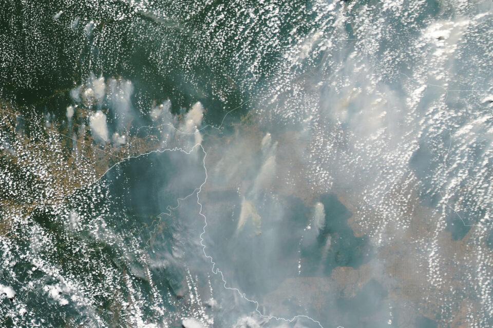 Fire activity surges in the southern Amazonas state of Rondônia