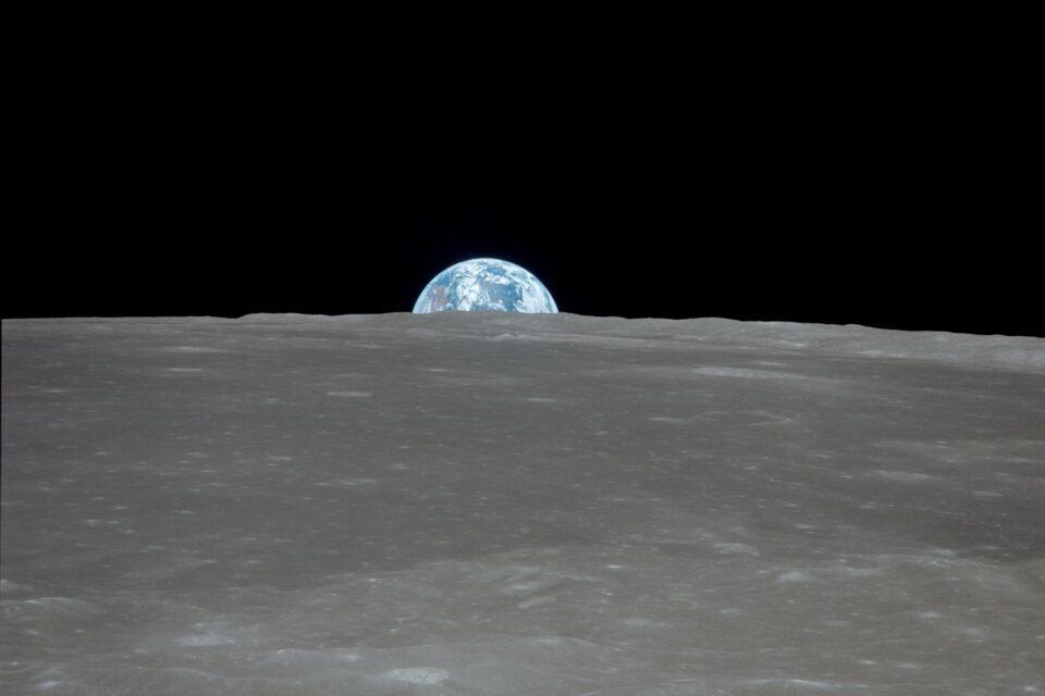 First-ever snap of the Earth and Moon in one frame