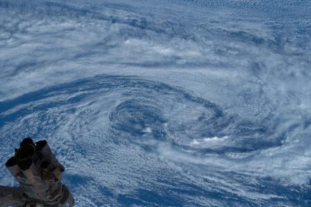 iss063e012660