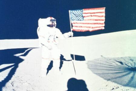2021/09/39AstronautAlanShepard-768w.jpg