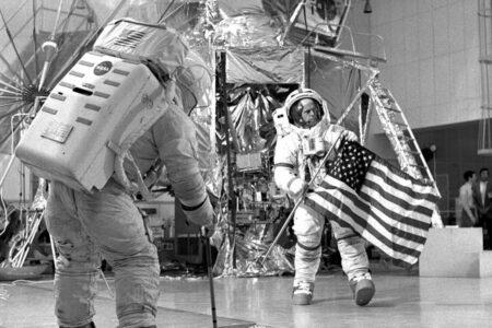 2021/09/37AstronautsEdMitchellAlanShepard-768w.jpg