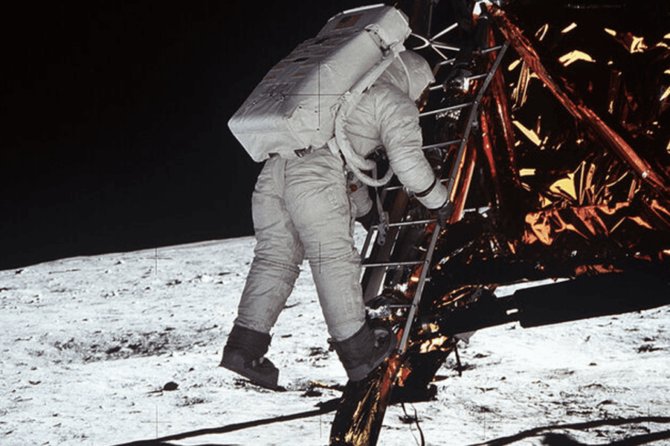 Aldrin first step on the moon