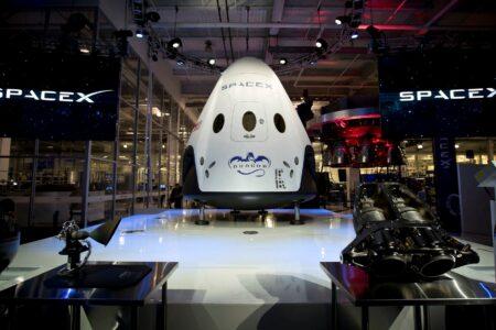 2021/10/SpaceX-Pressure.jpg