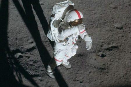 2021/11/moonman2-768w.jpg