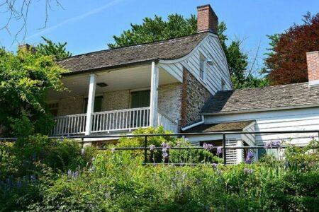 2021/11/03-Dyckman-Farmhouse-768w.jpg