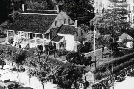 2021/11/23-Dyckman-Farmhouse-768w.jpg