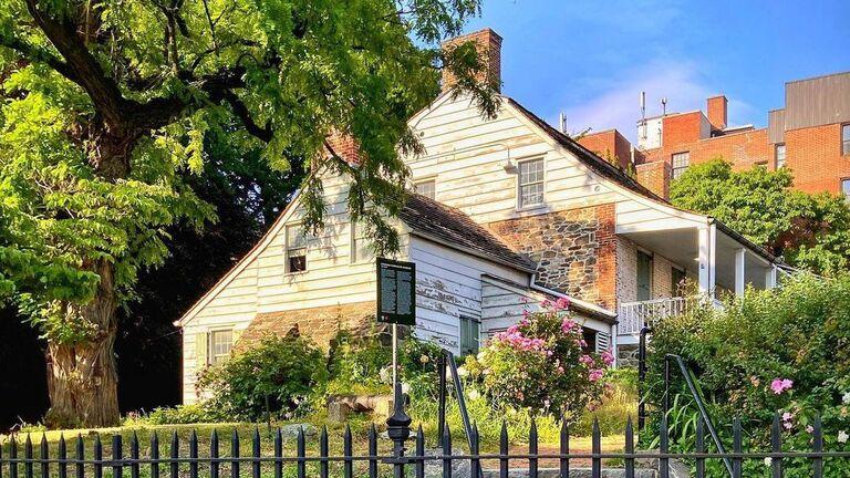 Manhattan curb appeal