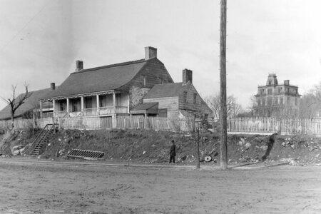 2021/11/25-Dyckman-Farmhouse-768w.jpg