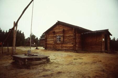 2021/11/oldfarmhouse-768w.jpg