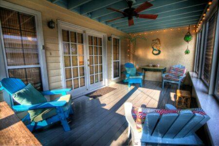 2021/11/veranda-gb67f6853f_1280-768w.jpg
