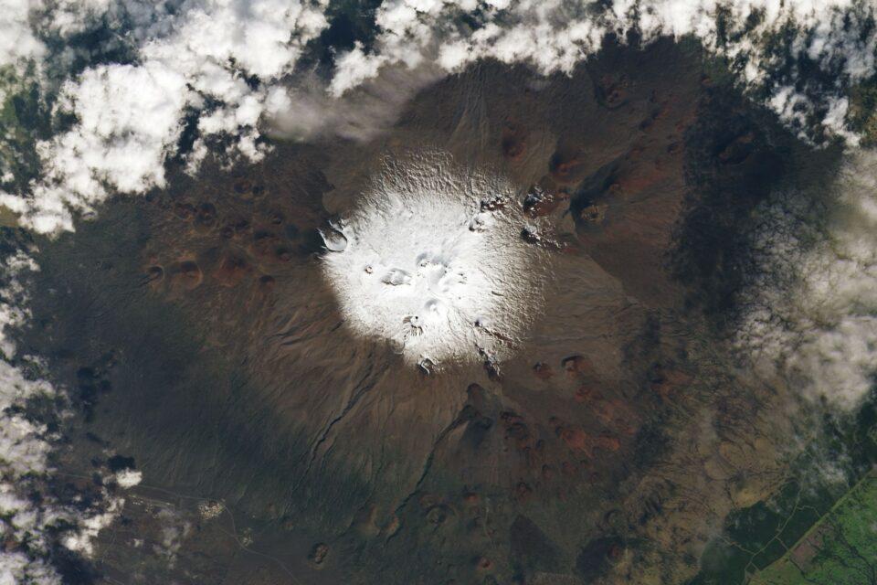 Mauna Kea covered in snow