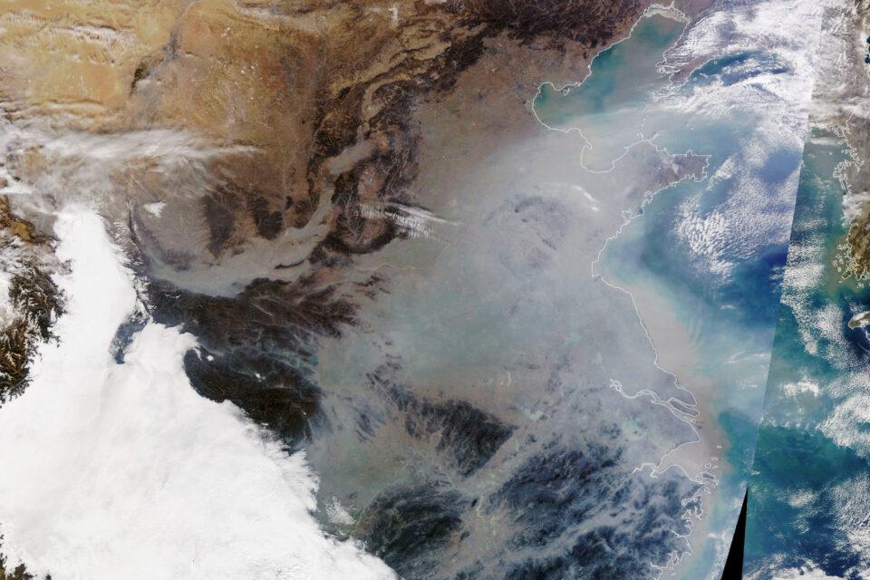 Gray winter haze over northeastern China