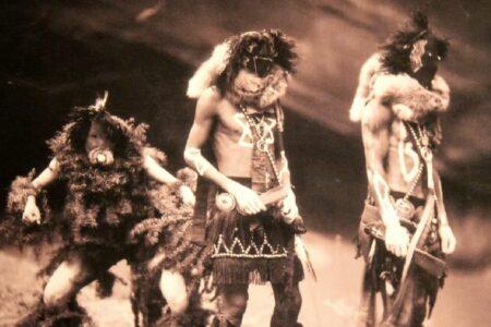 2022/01/29..Navaho-dancers-768w.jpg