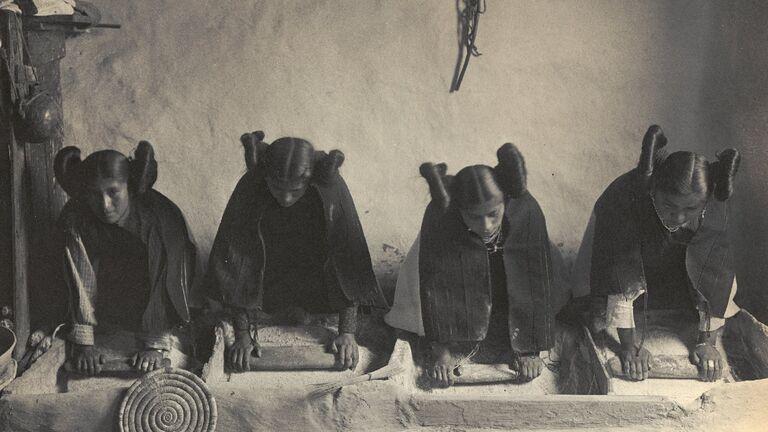 Hopi women