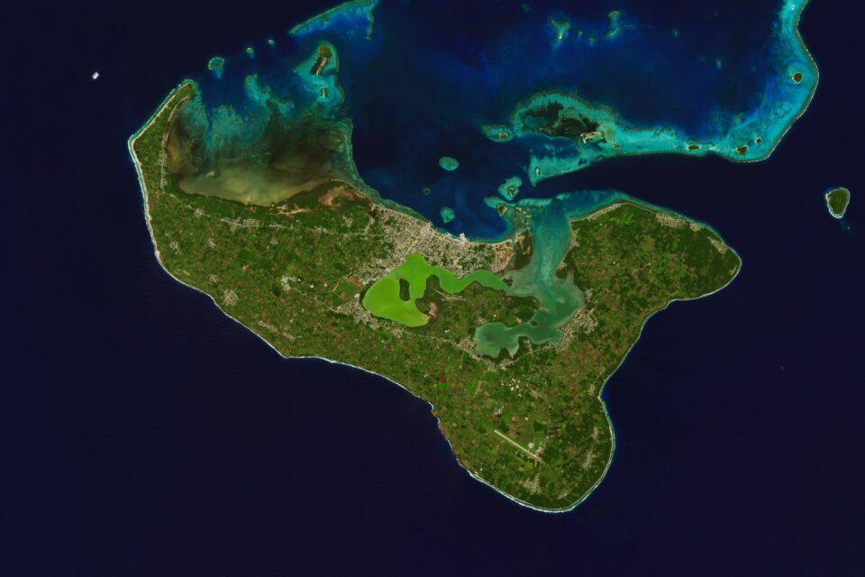 People of Tonga face dangerous conditions after volcanic eruption