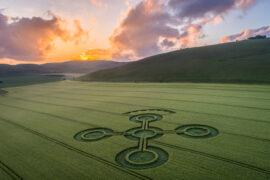 Amazing,Sunset,At,A,Crop,Circle