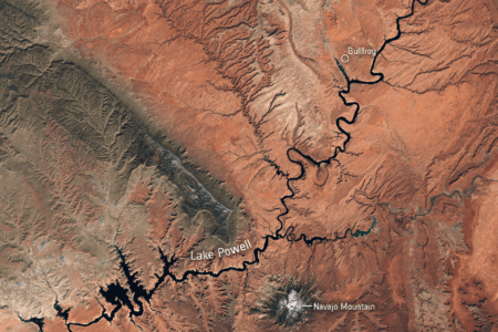 2022/04/Dwindling_waters_of_Lake_Powell_pillars.png