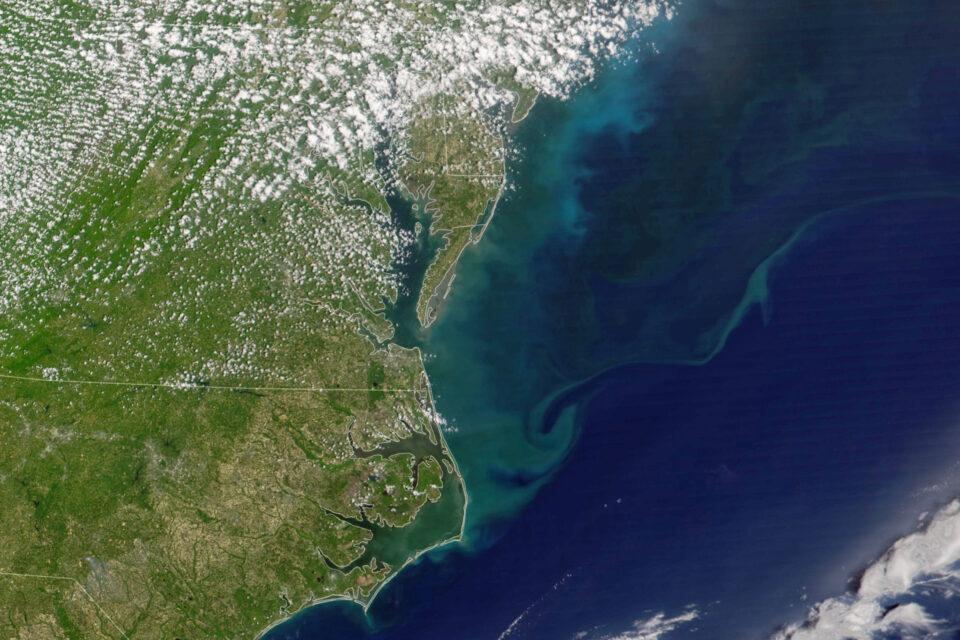 Springtime phytoplankton bloom in the Atlantic Ocean
