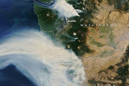 2022/09/pnwfires_tmo_2022253-1.jpg