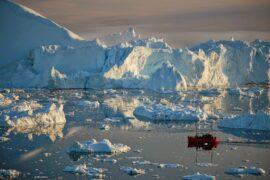 Satellites reveal that the sea level does not rise uniformly