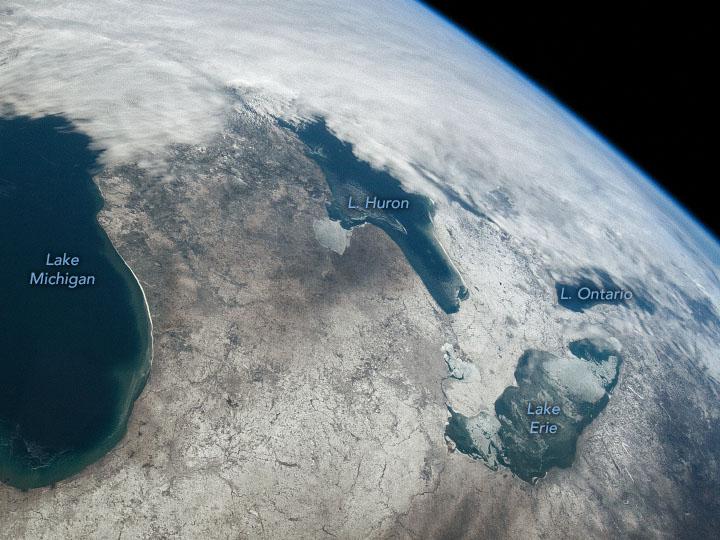 Snow and ice across the Great Lakes