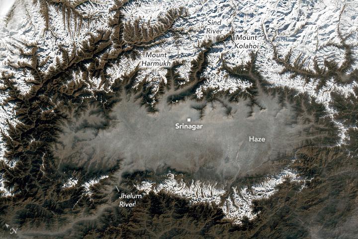Kashmir Valley in the Himalayan mountains