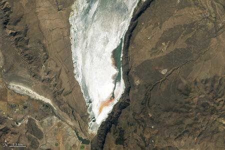 2023/01/lakeabert_oli_2022291_front.jpg