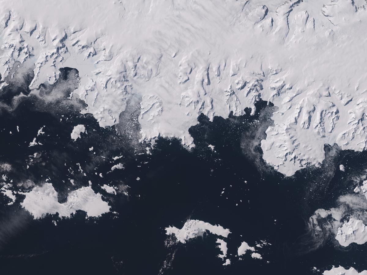 2023/03/Earth_from_Space_Graham_Coast_Antarctica.jpg